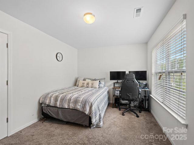 5502 Tumbling Brook Lane, Charlotte, NC 28216