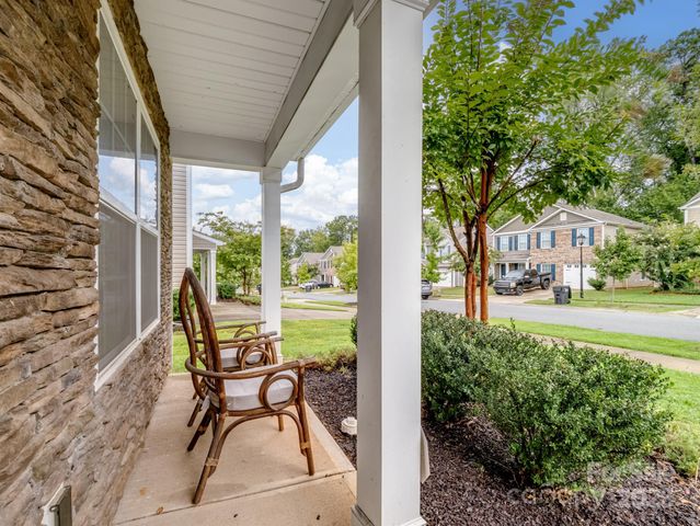 5502 Tumbling Brook Lane, Charlotte, NC 28216