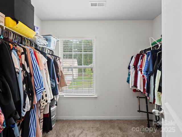 5502 Tumbling Brook Lane, Charlotte, NC 28216