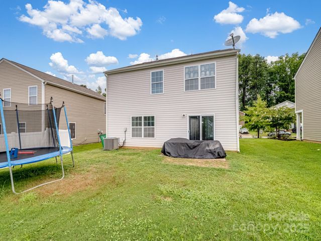 5502 Tumbling Brook Lane, Charlotte, NC 28216