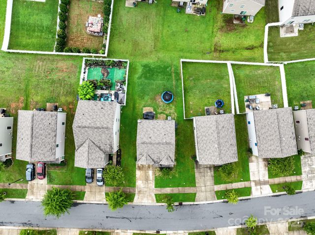 5502 Tumbling Brook Lane, Charlotte, NC 28216