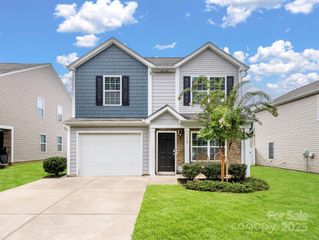 5502 Tumbling Brook Lane, Charlotte, NC 28216