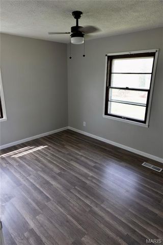 302 Banff Circle, St Louis, MO 63137