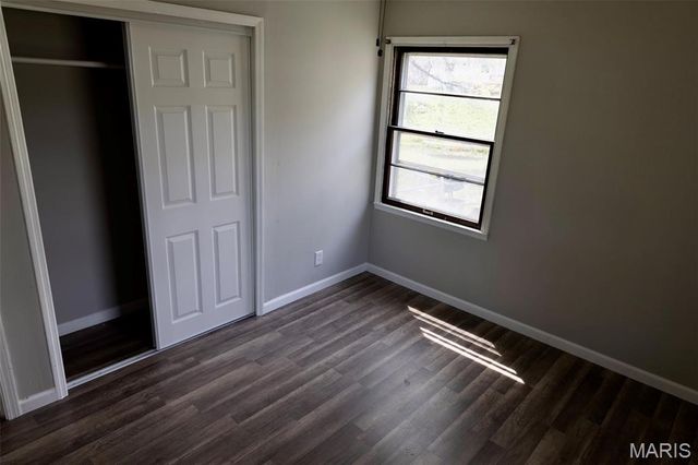 302 Banff Circle, St Louis, MO 63137