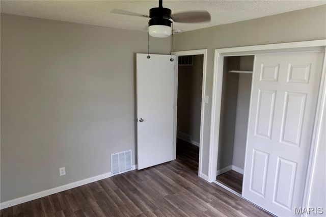 302 Banff Circle, St Louis, MO 63137