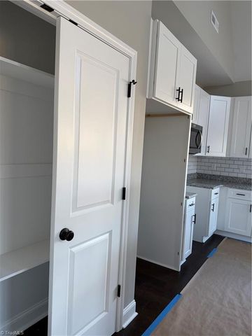 2710 Griffith Road, Winston-salem, NC 27103