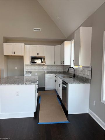 2710 Griffith Road, Winston-salem, NC 27103