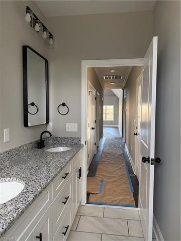 2710 Griffith Road, Winston-salem, NC 27103