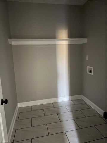 2710 Griffith Road, Winston-salem, NC 27103