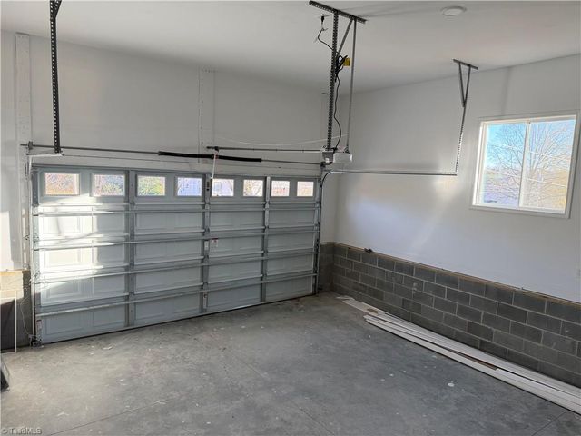 2710 Griffith Road, Winston-salem, NC 27103