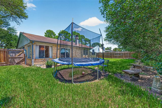 715 N Fork Court, Katy, TX 77450