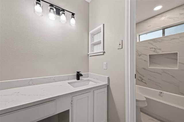 715 N Fork Court, Katy, TX 77450