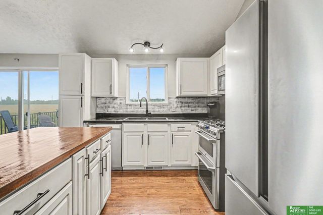 12906 Vernon Avenue, Omaha, NE 68164