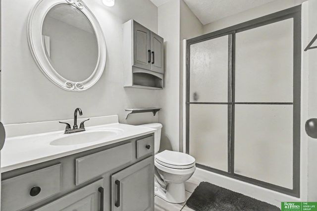 12906 Vernon Avenue, Omaha, NE 68164