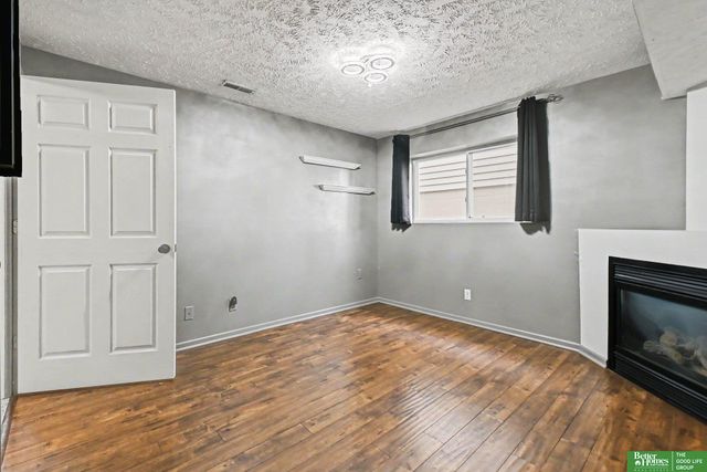 12906 Vernon Avenue, Omaha, NE 68164