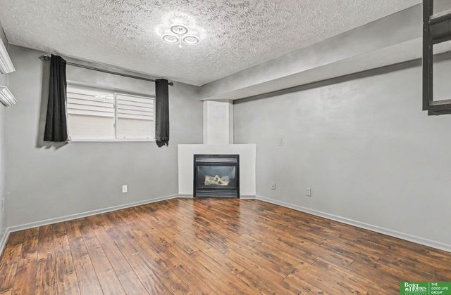 12906 Vernon Avenue, Omaha, NE 68164