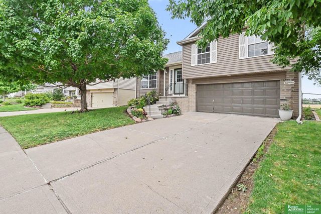 12906 Vernon Avenue, Omaha, NE 68164