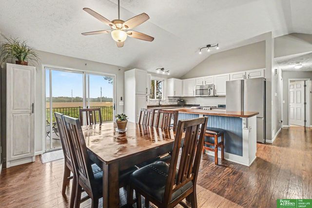 12906 Vernon Avenue, Omaha, NE 68164