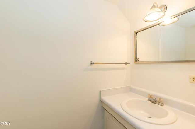 720 Shawnee Drive B, Burlington, NC 27215