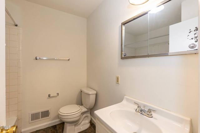 720 Shawnee Drive B, Burlington, NC 27215