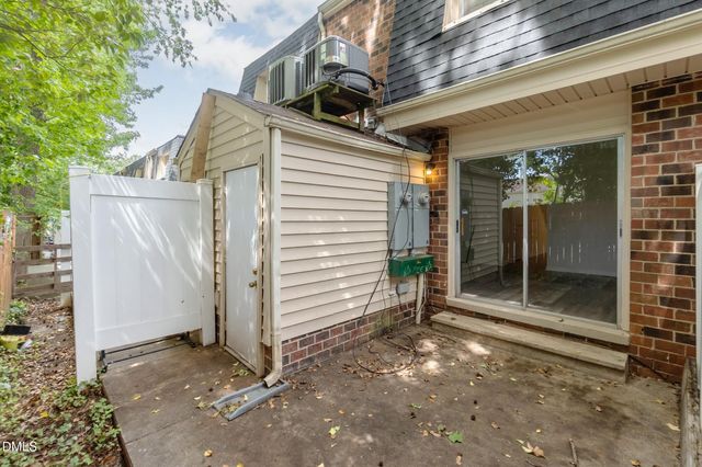 720 Shawnee Drive B, Burlington, NC 27215