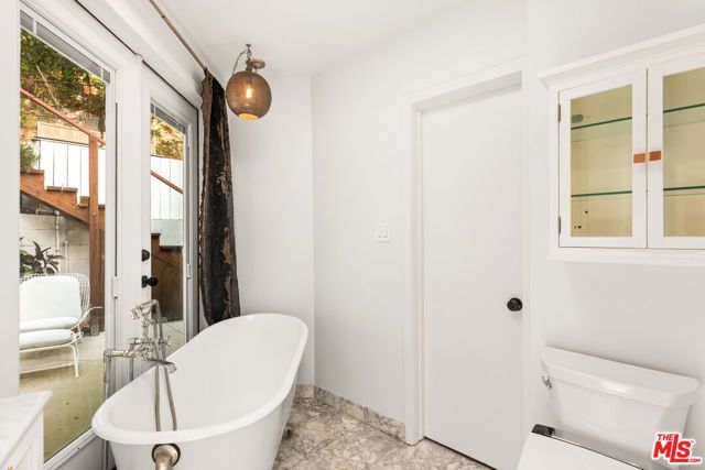 3744 Buena Park Drive, Studio City (los Angeles), CA 91604