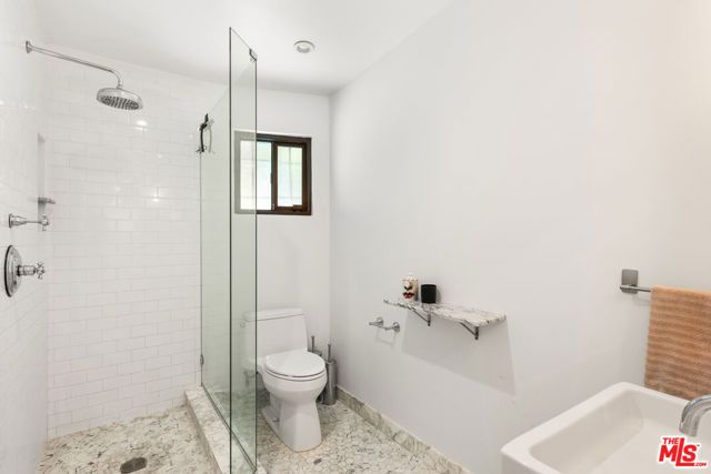 3744 Buena Park Drive, Studio City (los Angeles), CA 91604