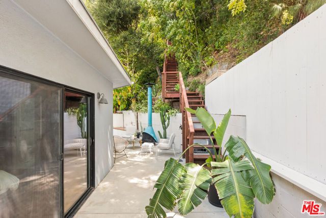 3744 Buena Park Drive, Studio City (los Angeles), CA 91604
