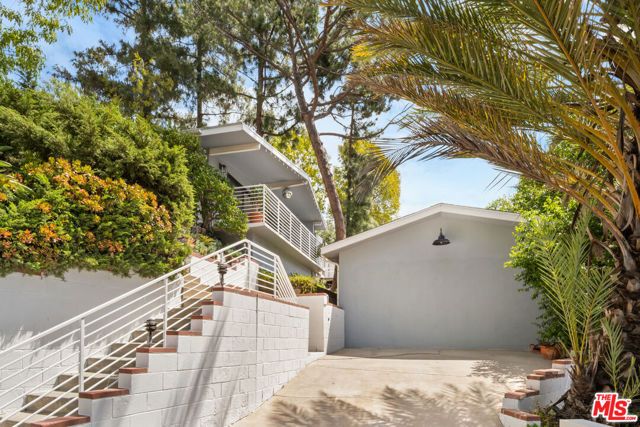 3744 Buena Park Drive, Studio City (los Angeles), CA 91604
