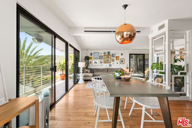 3744 Buena Park Drive, Studio City (los Angeles), CA 91604