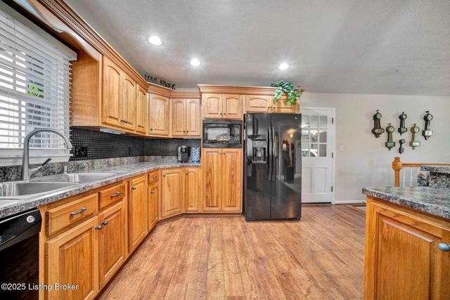 2180 Kings Church Rd, Taylorsville, KY 40071