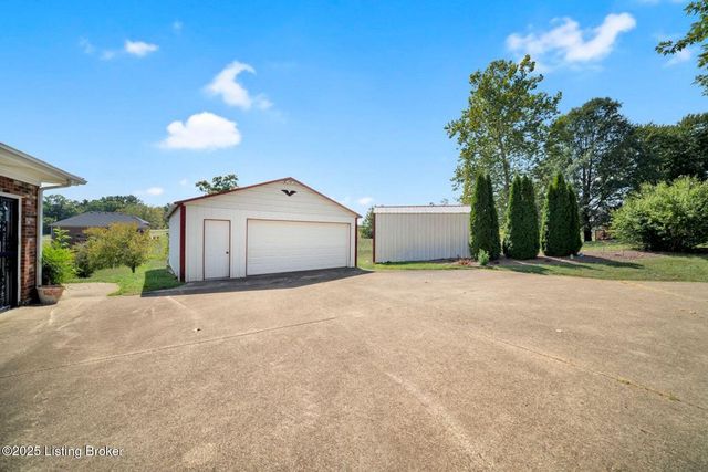 2180 Kings Church Rd, Taylorsville, KY 40071