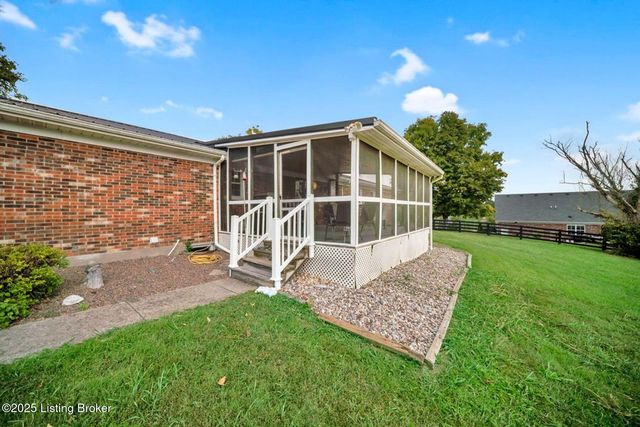 2180 Kings Church Rd, Taylorsville, KY 40071