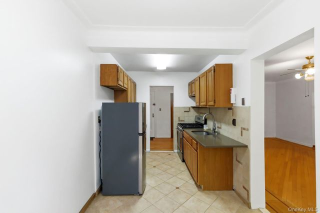 1 Broad Parkway 3M, White Plains, NY 10601