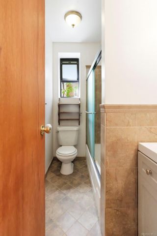 1 Broad Parkway 3M, White Plains, NY 10601