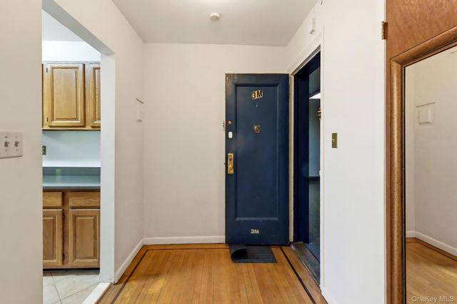 1 Broad Parkway 3M, White Plains, NY 10601