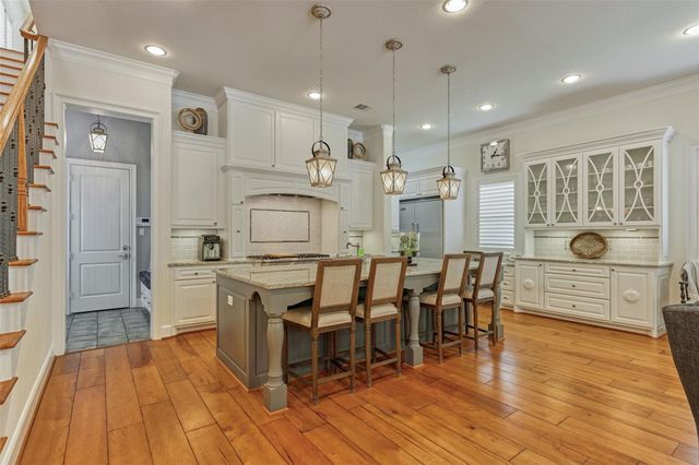 187 Windfair Loop, Montgomery, TX 77316