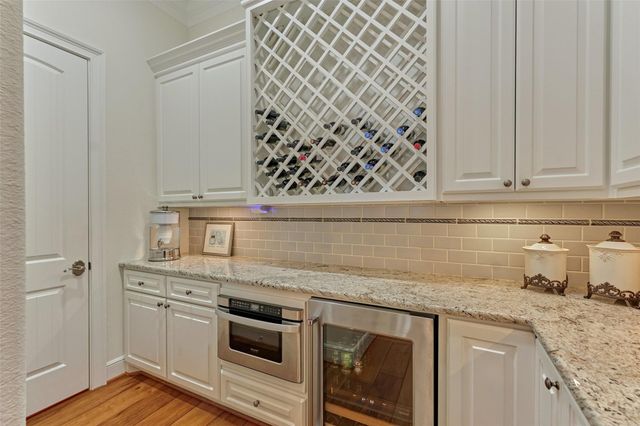 187 Windfair Loop, Montgomery, TX 77316