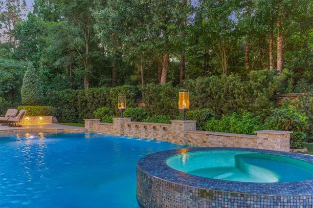 187 Windfair Loop, Montgomery, TX 77316