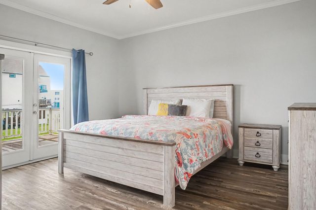 4133 4th Street, Galveston, TX 77554