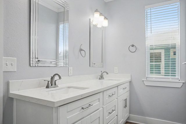 4133 4th Street, Galveston, TX 77554