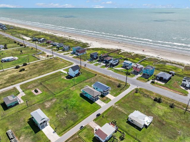 4133 4th Street, Galveston, TX 77554
