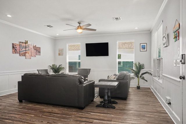 4133 4th Street, Galveston, TX 77554