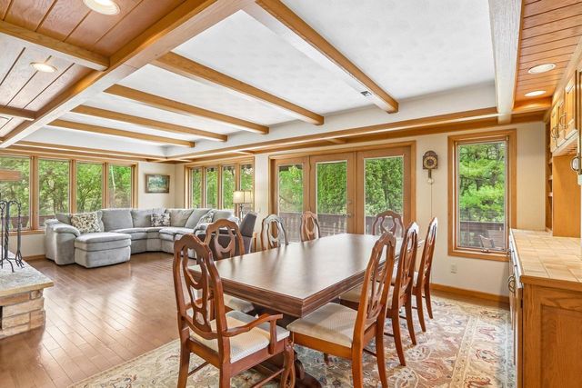 N8984 Old Madison Road, New Glarus, WI 53574