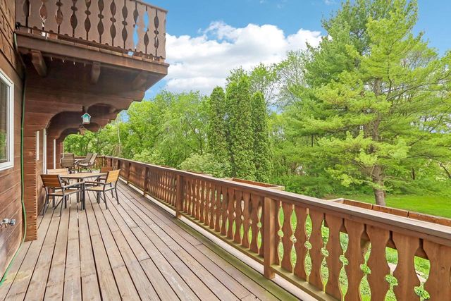 N8984 Old Madison Road, New Glarus, WI 53574