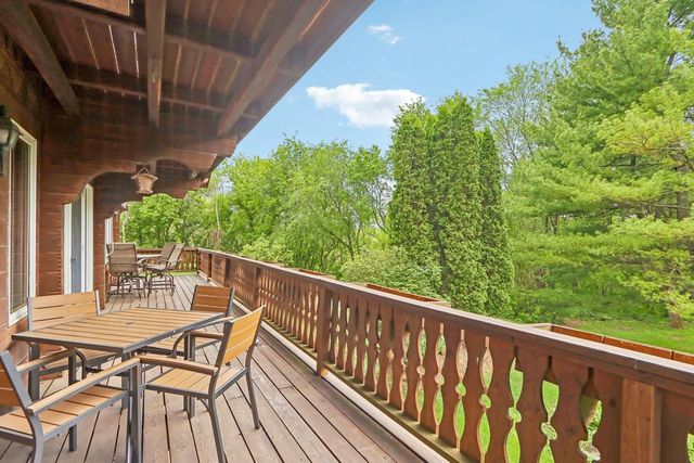 N8984 Old Madison Road, New Glarus, WI 53574
