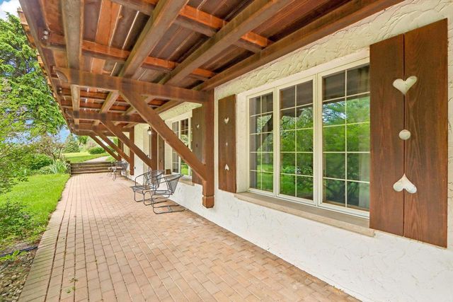 N8984 Old Madison Road, New Glarus, WI 53574