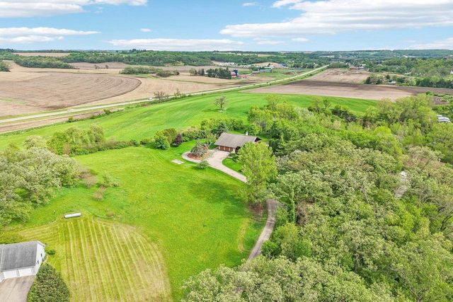 N8984 Old Madison Road, New Glarus, WI 53574