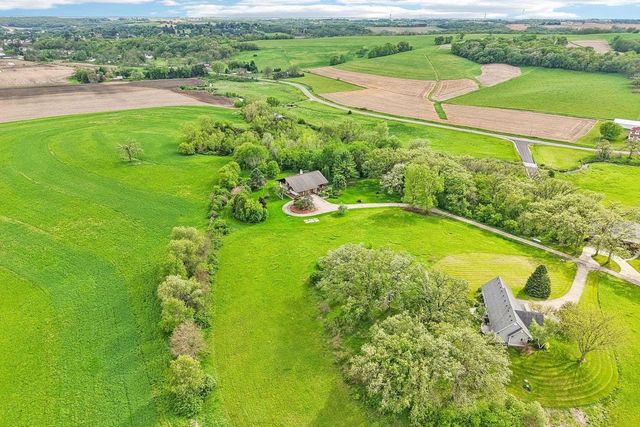 N8984 Old Madison Road, New Glarus, WI 53574
