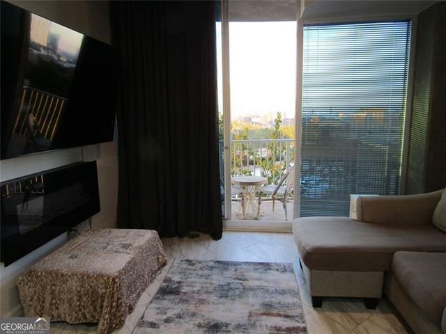 400 W Peachtree Street NW 903, Atlanta, GA 30308